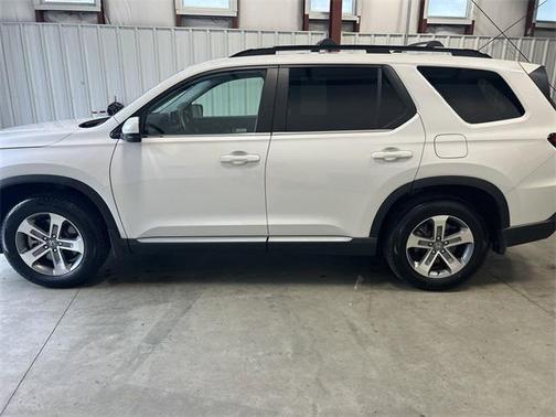 2023 Honda Pilot AWD EX-L 8 Passenger