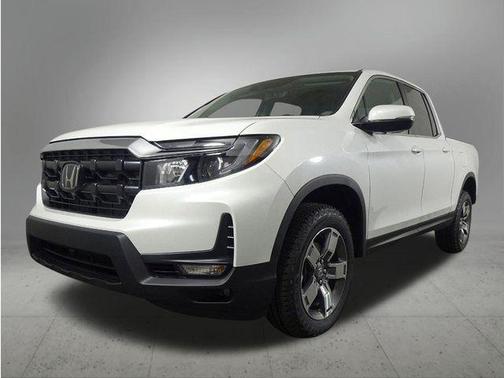 White 2026 Honda Ridgeline RTL