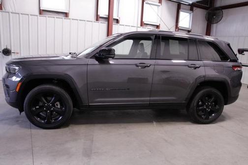 2022 Jeep Grand Cherokee Altitude
