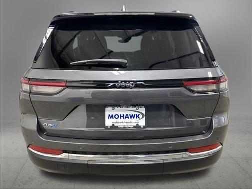 Baltic Gray Metallic Clearcoat 2023 Jeep Grand Cherokee 4xe