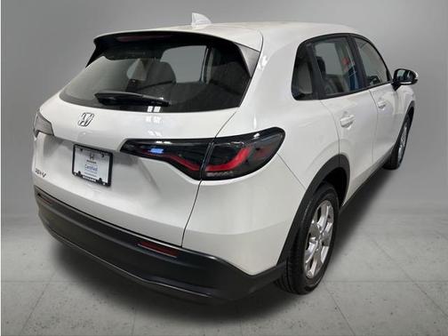 Platinum White Pearl 2024 Honda HR-V LX