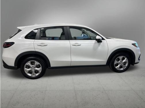 Platinum White Pearl 2024 Honda HR-V LX