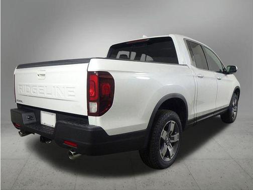 White 2026 Honda Ridgeline RTL
