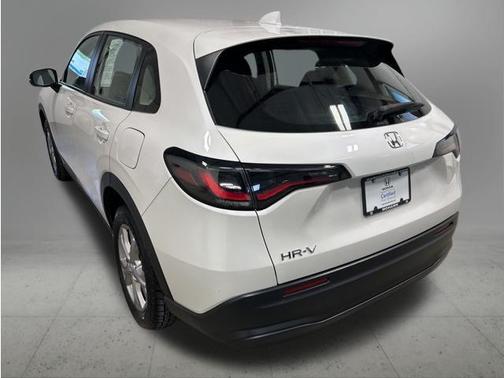 Platinum White Pearl 2024 Honda HR-V LX