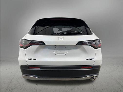 White 2027 Honda HR-V Sport
