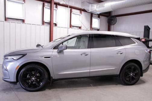 2023 Buick Enclave Essence AWD