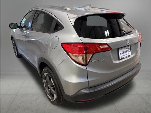 Lunar Silver Metallic 2018 Honda HR-V EX-L w/Navigation