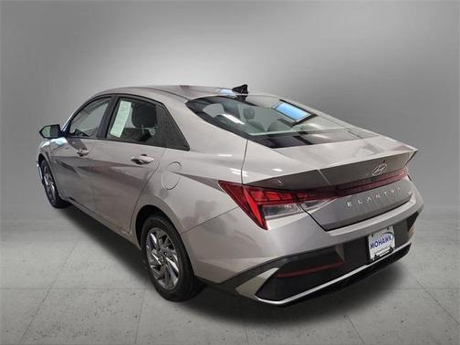 2024 Hyundai ELANTRA HEV Blue