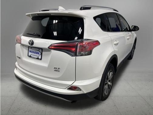 Super White 2017 Toyota RAV4 XLE