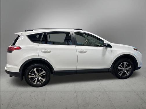 Super White 2017 Toyota RAV4 XLE