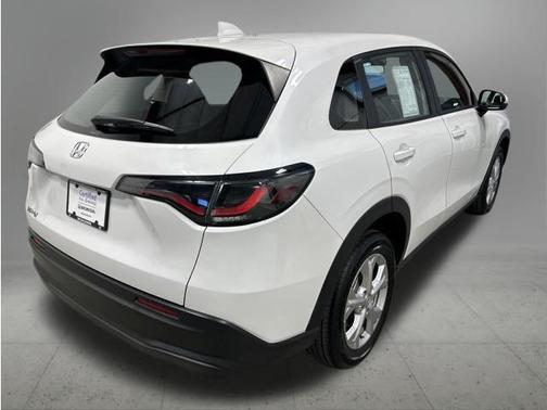 Platinum White Pearl 2023 Honda HR-V LX