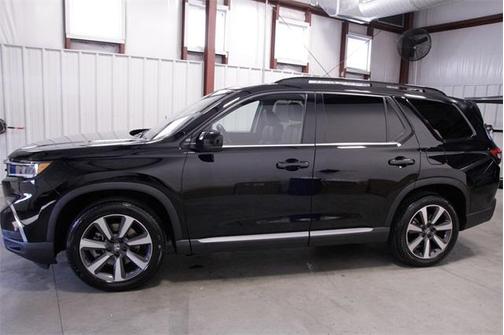 2023 Honda Pilot Touring 8-Passenger