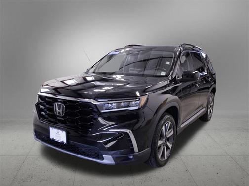 2023 Honda Pilot Touring 8-Passenger