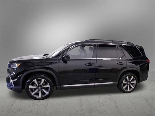 2023 Honda Pilot Touring 8-Passenger