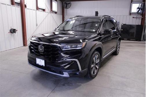 2023 Honda Pilot Touring 8-Passenger