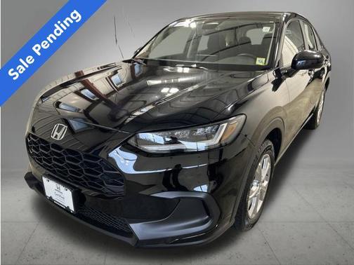 Crystal Black Pearl 2023 Honda HR-V LX