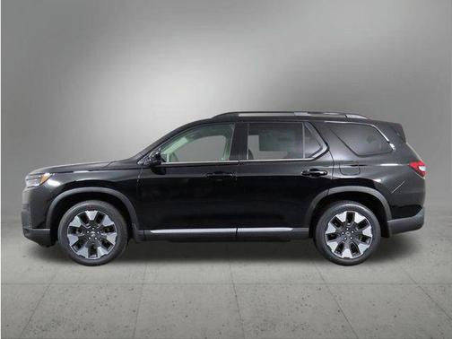 Crystal Black Pearl 2026 Honda Pilot Elite