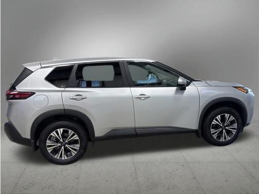 Brilliant Silver Metallic 2023 Nissan Rogue SV