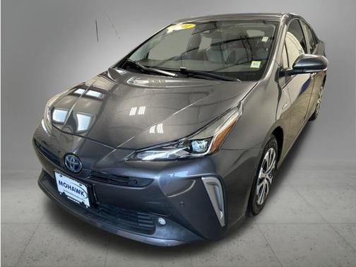 Magnetic Gray Metallic 2022 Toyota Prius LE