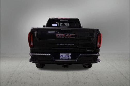 2022 GMC Sierra 2500 AT4