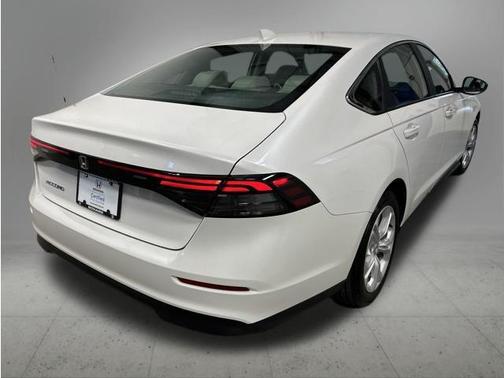 Platinum White Pearl 2025 Honda Accord LX 1.5T