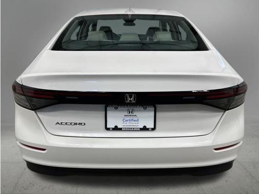 Platinum White Pearl 2025 Honda Accord LX 1.5T