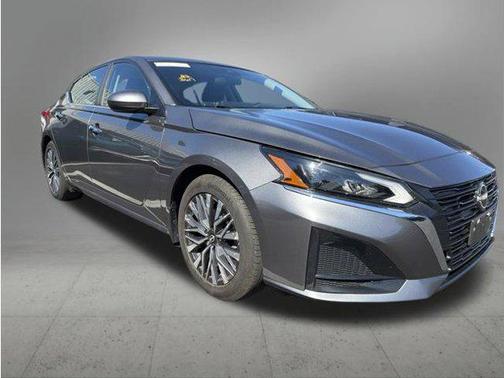 Gun Metallic 2023 Nissan Altima 2.5 SV