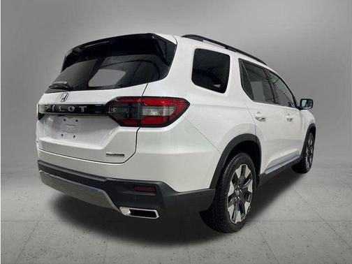 White 2026 Honda Pilot Touring 8-Passenger