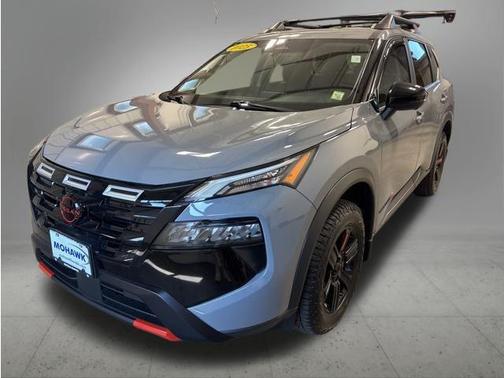 Boulder Gray Pearl 2025 Nissan Rogue Rock Creek