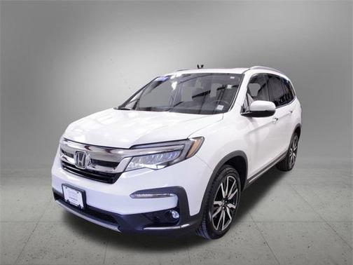 2022 Honda Pilot Touring 8-Passenger