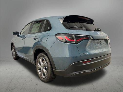 Nordic Forest Pearl 2027 Honda HR-V LX