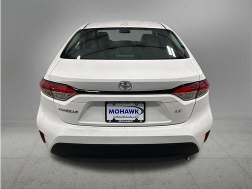 Ice Cap 2024 Toyota Corolla LE