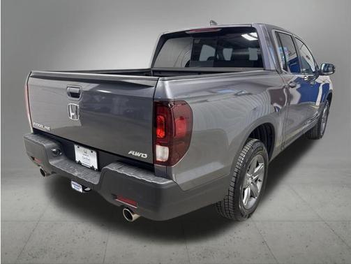 Modern Steel Metallic 2023 Honda Ridgeline RTL