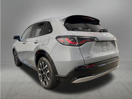 Urban Gray Pearl 2027 Honda HR-V EX-L
