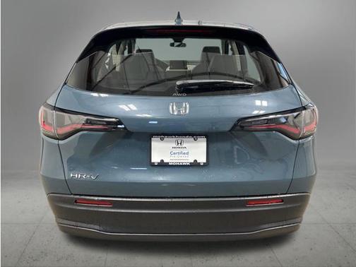 Nordic Forest Pearl 2024 Honda HR-V LX