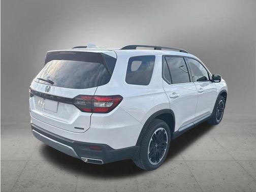 2026 Honda Pilot Touring 8-Passenger