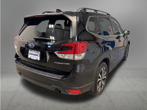 Crystal Black Silica 2023 Subaru Forester Limited