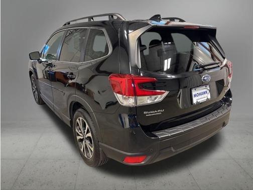 Crystal Black Silica 2023 Subaru Forester Limited