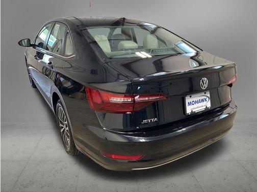 Deep Black Pearl 2021 Volkswagen Jetta 1.4T SE