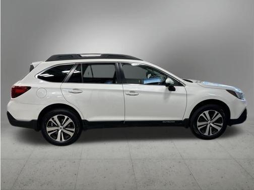 Crystal White Pearl 2019 Subaru Outback 2.5i Limited