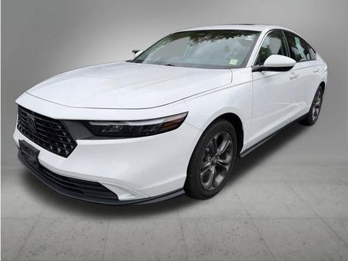 Platinum White Pearl 2023 Honda Accord EX