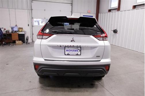 2024 Mitsubishi Eclipse Cross LE