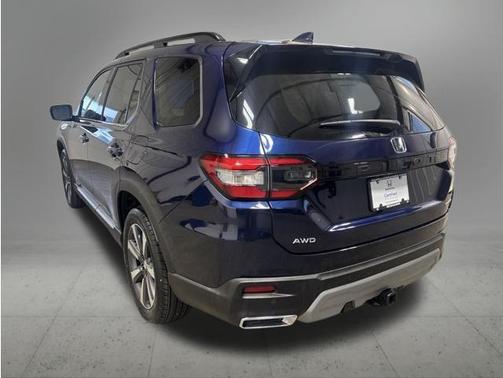 Obsidian Blue Pearl 2025 Honda Pilot Touring 8-Passenger