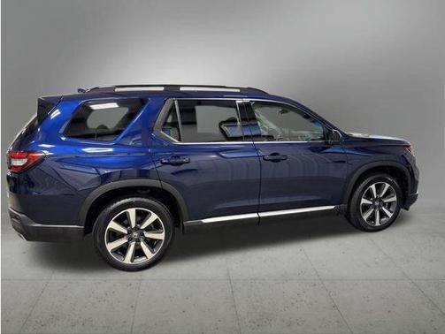 Obsidian Blue Pearl 2025 Honda Pilot Touring 8-Passenger