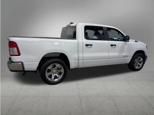 Bright White Clearcoat 2023 RAM 1500 Big Horn/Lone Star