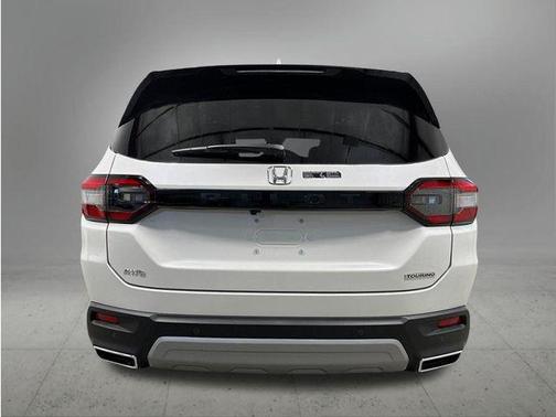 Platinum White Pearl 2025 Honda Pilot Touring 8-Passenger