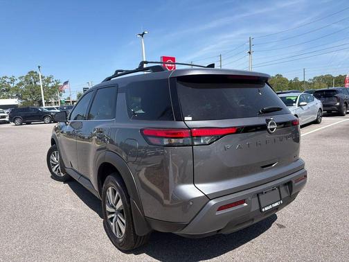 Gun Metallic 2026 Nissan Pathfinder SL