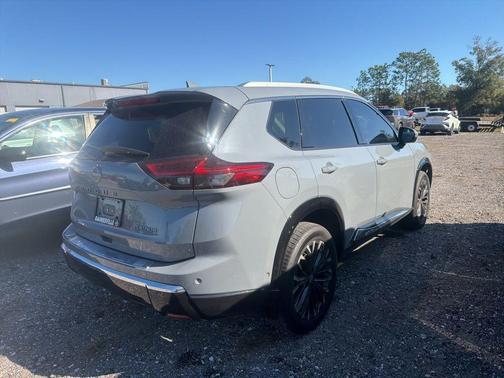 2024 Nissan Rogue Platinum