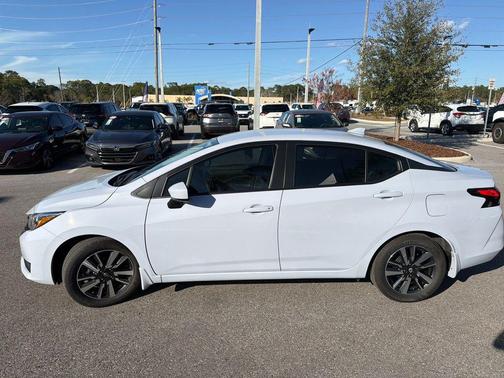 2025 Nissan Versa 1.6 SV