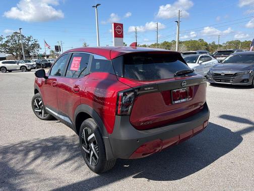 2025 Nissan Kicks SV